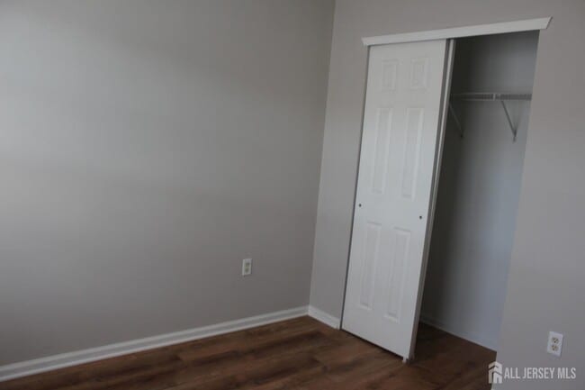 Building Photo - 53 Giera Ct