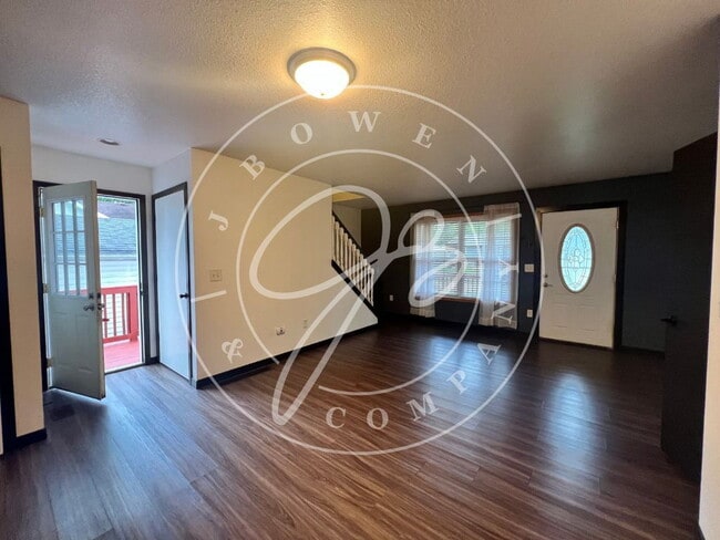 Building Photo - "Charming 3-Bedroom Home in Oregon.– Spaci...