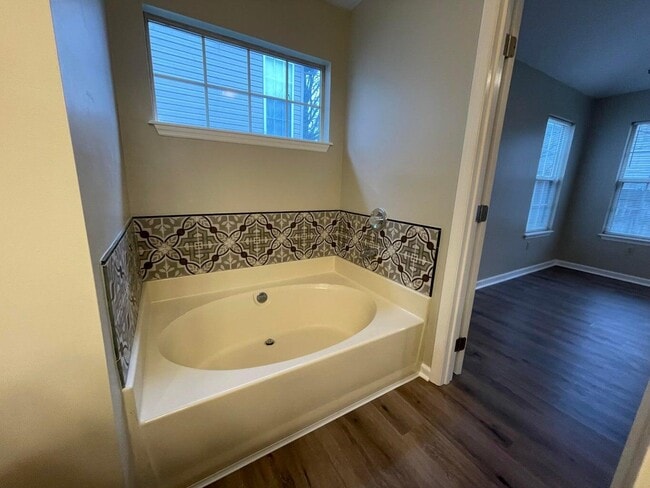 Building Photo - 821 Palomino Ln