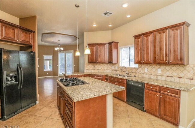 Building Photo - 2460 Monarch Bay Dr
