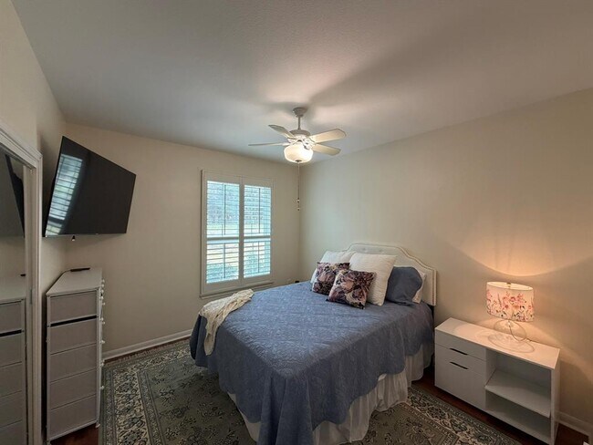 Building Photo - 103 Whispering Wind Dr