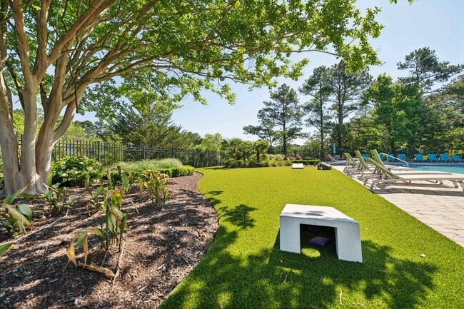 Building Photo - The Courtyards of Chanticleer