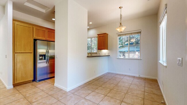 Building Photo - Rincon Valley FIVE Bedroom Three Bathroom Single Family Home!