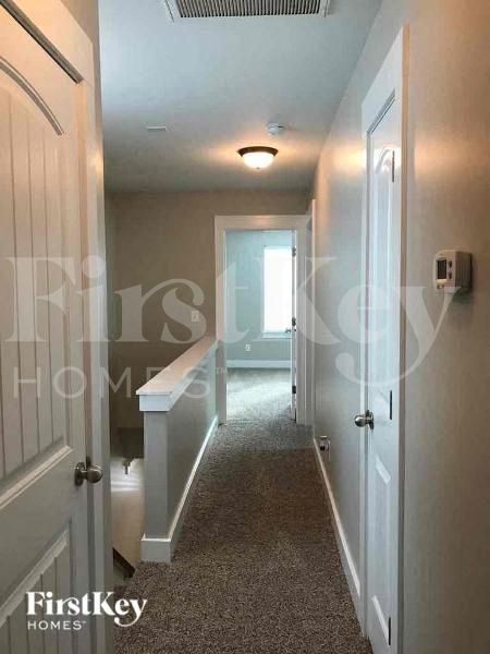 Building Photo - 356 Spring St