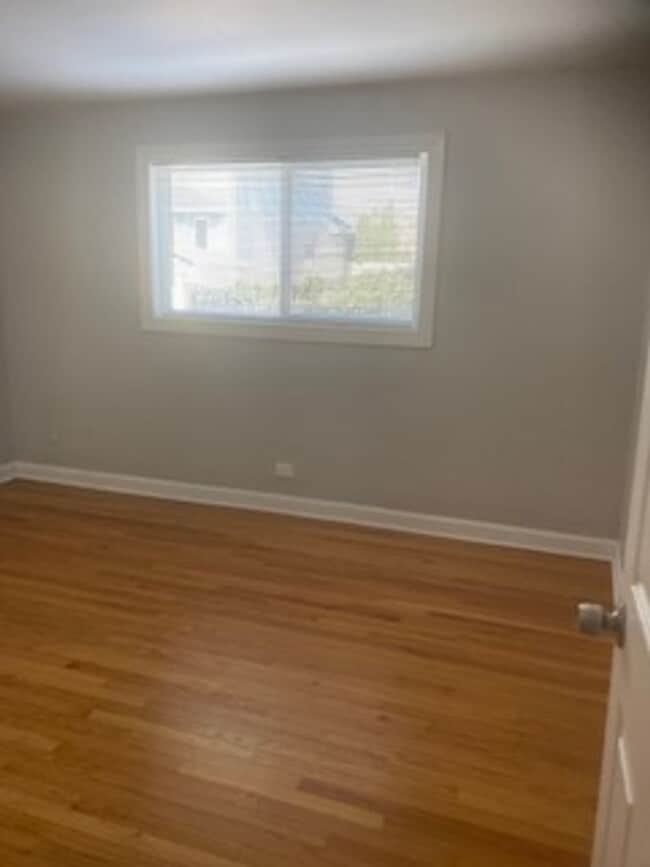 Building Photo - Richmond Apartments LLC