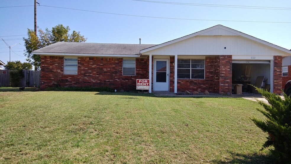 Primary Photo - 6122 SW Summit Ave