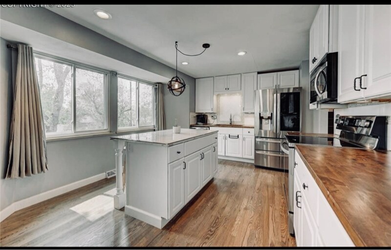 Primary Photo - 930 Potter Dr
