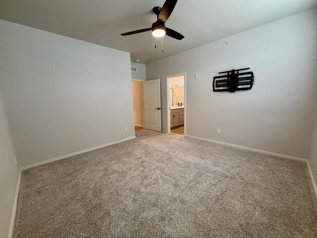 Building Photo - 1804 Iron Wheel Dr