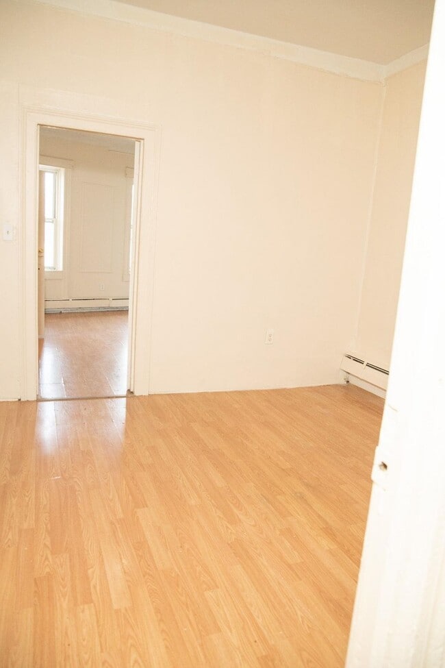 Building Photo - 637 Ocean Ave