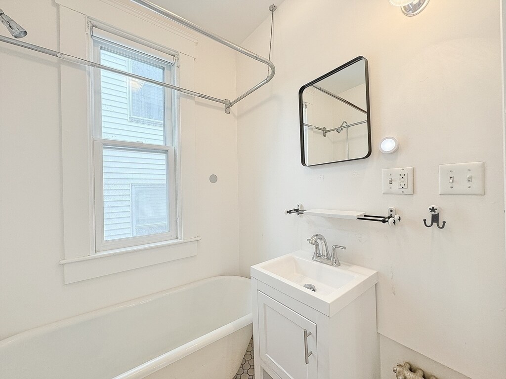 Building Photo - 269 Lamartine St