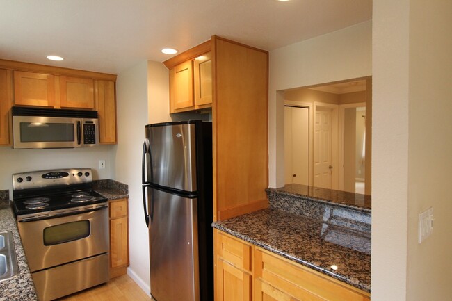 Building Photo - Concord Beautiful 1 bedroom 1 bath condo u...