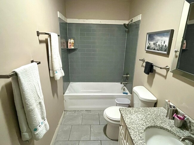 Building Photo - 24 Ohio St