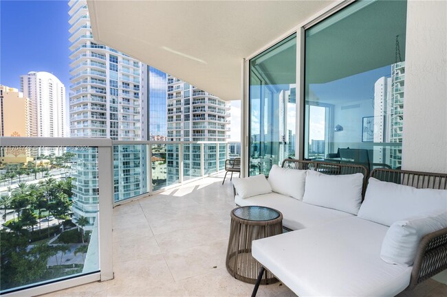 Building Photo - 200 Sunny Isles Blvd