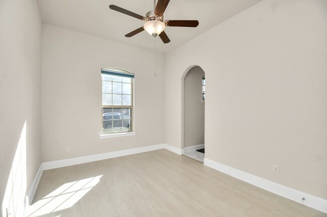 Building Photo - 16906 Dalgety Ct