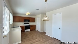 Building Photo - 8818 Summer Trl St