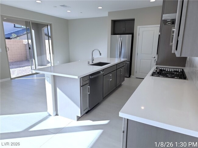 Building Photo - 299 Stradella Pl