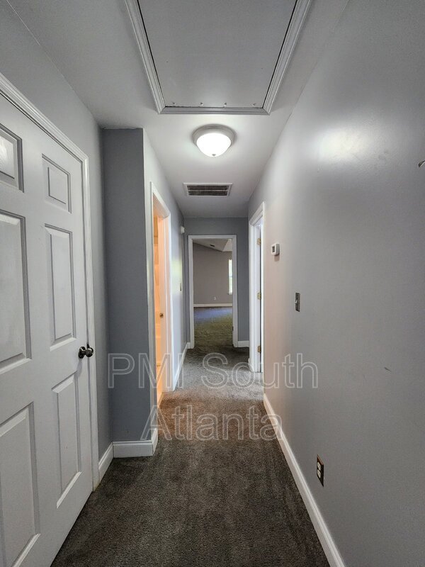 Building Photo - 2085 Winding Crossing Trail