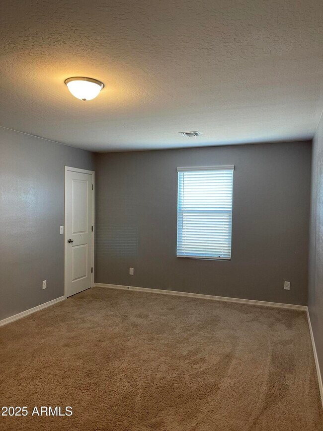 Building Photo - 374 S Verdad Ln