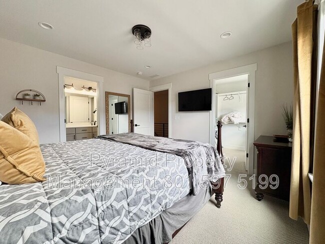 Building Photo - 1027 Wasatch Spring Rd