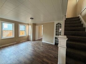 Building Photo - 303 E Lutton St