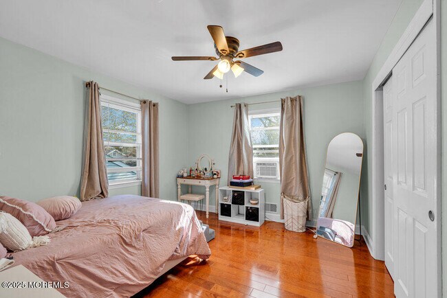 Building Photo - 1202 D St