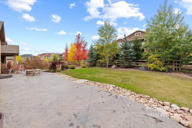 Building Photo - BEAUTIFUL 4BD + BONUS ROOM/3BA/3 CAR GARAG...