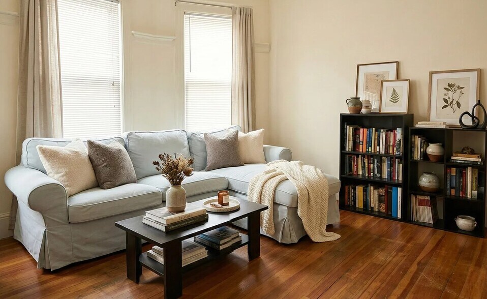 Building Photo - 44 Easton St