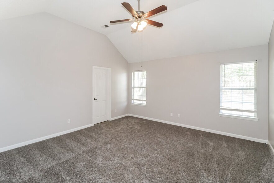 Building Photo - 2848 Pinnacle Dr