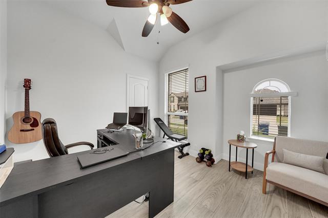 Building Photo - 517 Birch Grv Dr