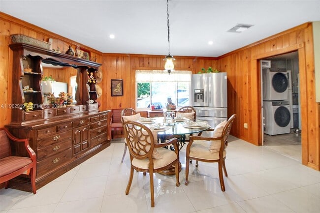 Building Photo - 37225 SW 214th Ave