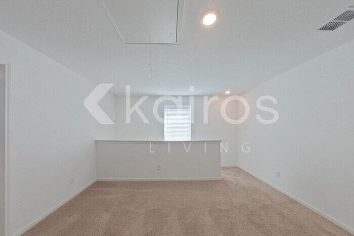 Building Photo - 950 Shady Brk