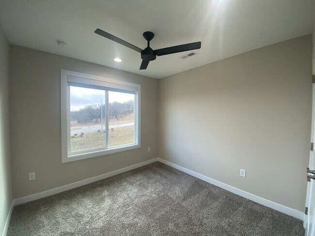 Building Photo - Luxury New Construction Home - Gorgeous Po...