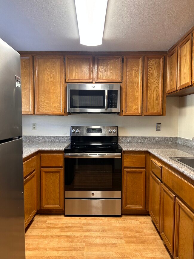 Updated kitchen - 6341 Joaquin Murieta Ave
