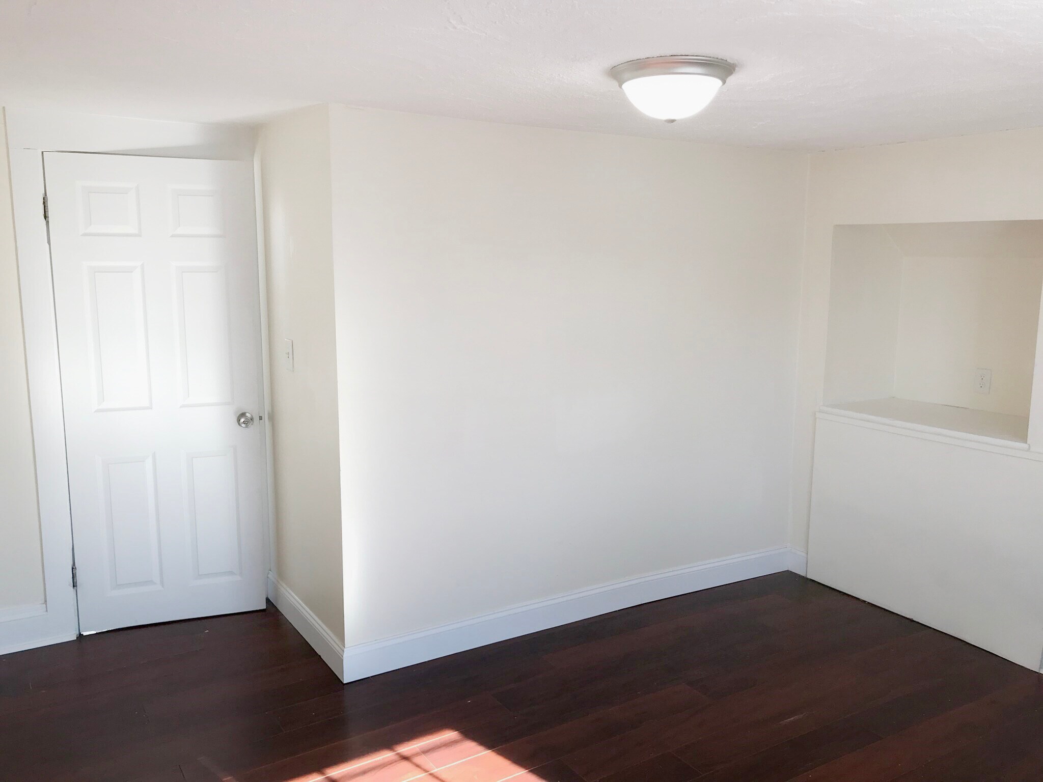 Building Photo - 113 Ashland St