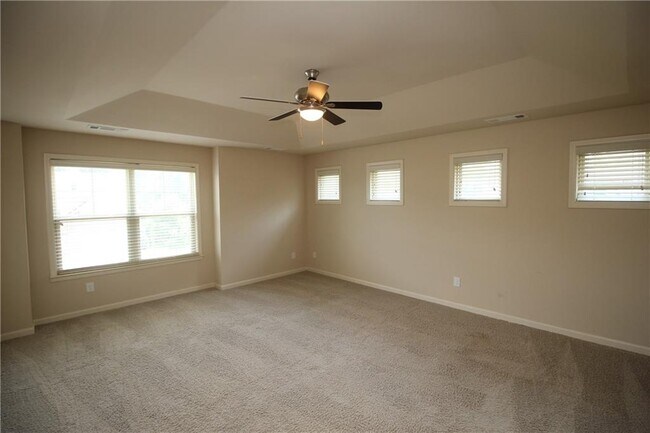 Building Photo - 1665 Gallant Fox Ln