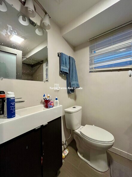 Building Photo - 24 Washburn St