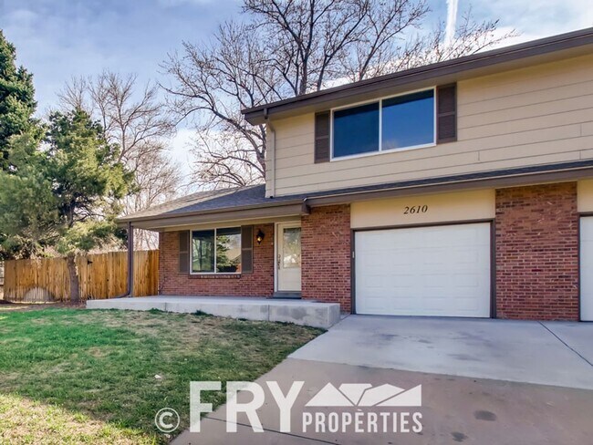 Building Photo - Beautifully remodeled 3-bedroom, 2.5-bath duplex in Wheat Ridge