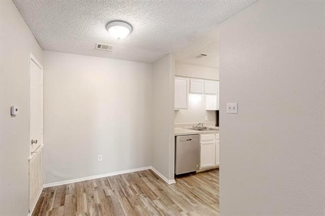 Building Photo - 9696 Walnut St