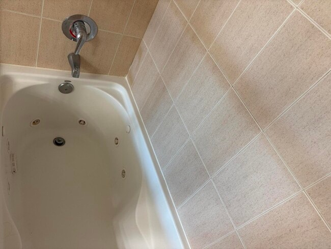 Building Photo - 610 Clematis St