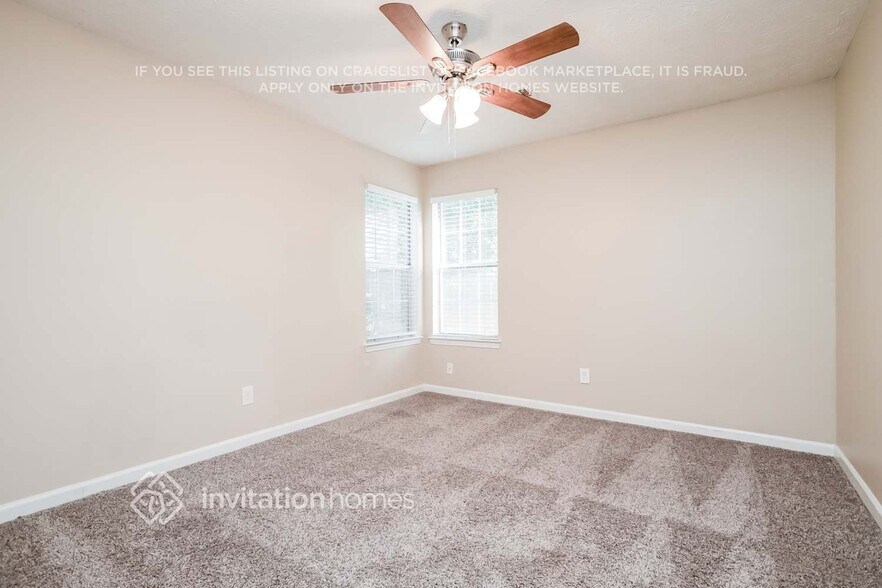 Building Photo - 65 Rosebud Ln