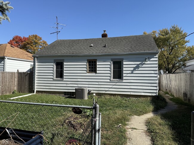 Building Photo - 1952 N Colorado Ave