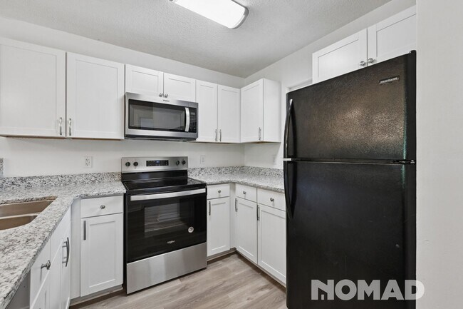 Building Photo - Charming 2BR Condo in Rock Hill