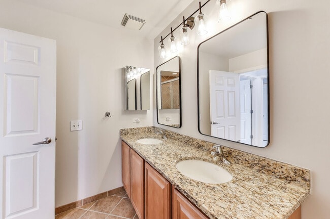 Building Photo - 1255 S State St