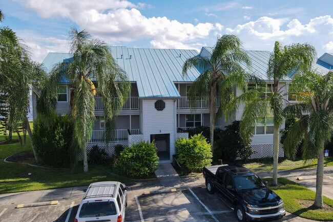Building Photo - 4410 Warren Ave