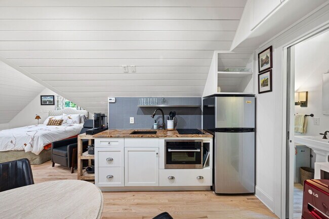 Building Photo - 1358 Briarcliff Rd NE