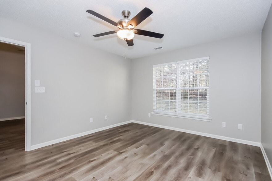 Building Photo - 1641 Galesburg St