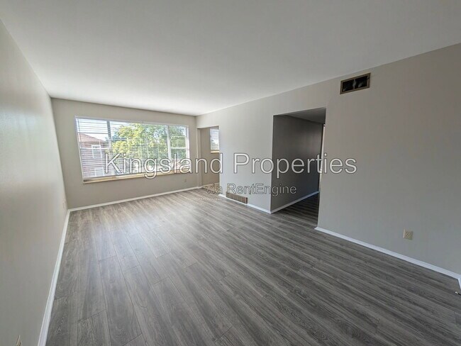 Building Photo - 5353 Walsh St