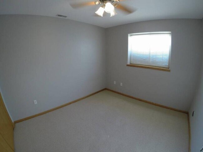 Building Photo - 808 Medary Ave S