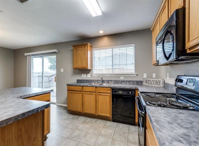 Building Photo - 2001 Lake Trail Dr