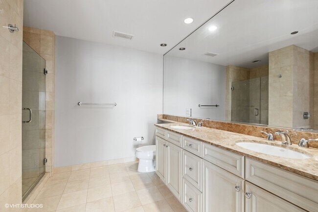 Building Photo - 130 N Garland Ct